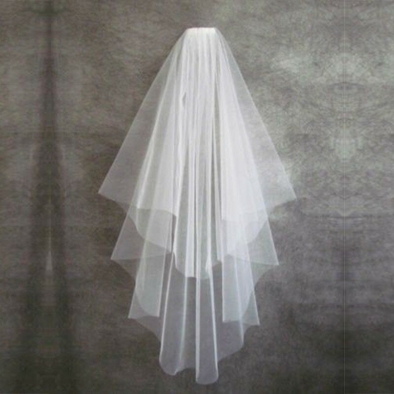ผ้าคลุมหน้างานแต่งงานผ้าโปร่งสั้นสองชั้นตัดขอบผ้าคลุมหน้างานแต่งงานหวีผ้าคลุมหน้าในสต็อก