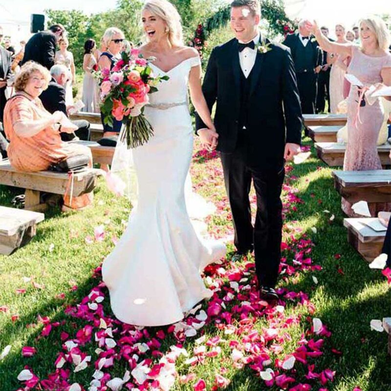 MOLANS 5*5cm Silk Cloth Stimulated Rose Petals for Wedding Room Arrangement Romantic Sweet Wedding Decorations 500/1000/2000Pcs