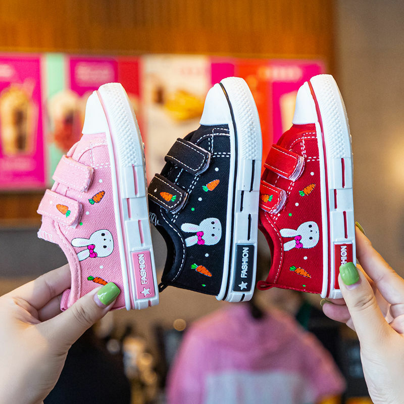 2023 nuove scarpe per bambini Trend All-match scarpe da tavola suola morbida scarpe singole per bambini scarpe di tela Casual scarpe di tela Cartoon Kids