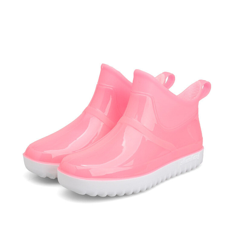 أحذية ماء النساء حذاء قصير احذية المطر البلاستيكية Rainboots للنساء بلون موضة أحذية الصيد الكاحل