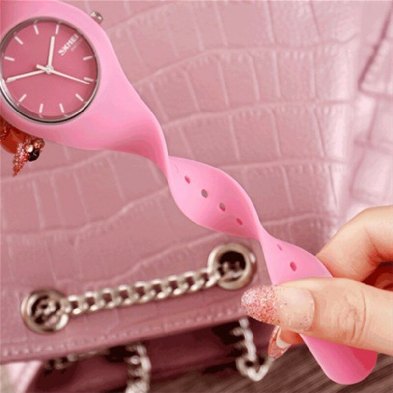 SKMEI kobiety zegarki męskie silikonowy pasek 3Bar wodoodporny zegar kwarcowy zegarki na rękę dla damskiej mody na co dzień zegarek damski prezent 9068