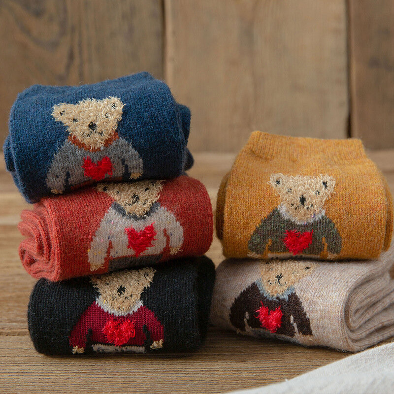 Chaussettes de dessin animé ours pour femmes automne hiver chaussettes épaisses et chaudes coréennes mignonnes Kawaii Harajuku chaussettes de créateur de mode pour femmes