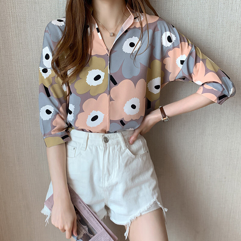 Casual Loose Women Shirts 2020 Summer Plus Size Print Floral Blouse Short Sleeve Buttons White Blue Gray Streetwear Women Tops