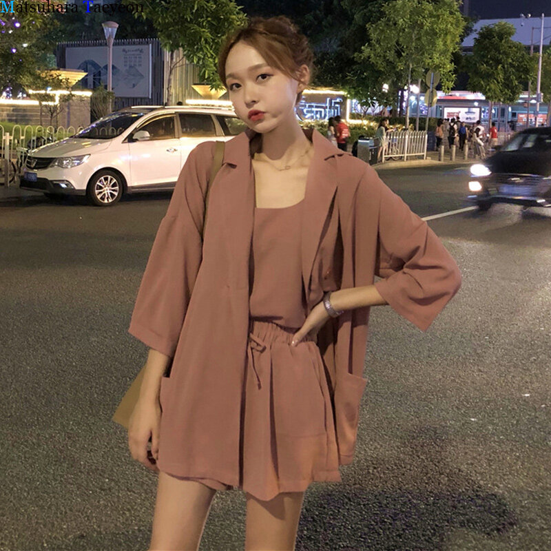 Pak Vrouwen Versie Nieuwe Effen Kleur Sling Losse Pak Hoge Taille Shorts Drie Delige Set Mode Koreaanse Stijl Slijtage Nieuwe
