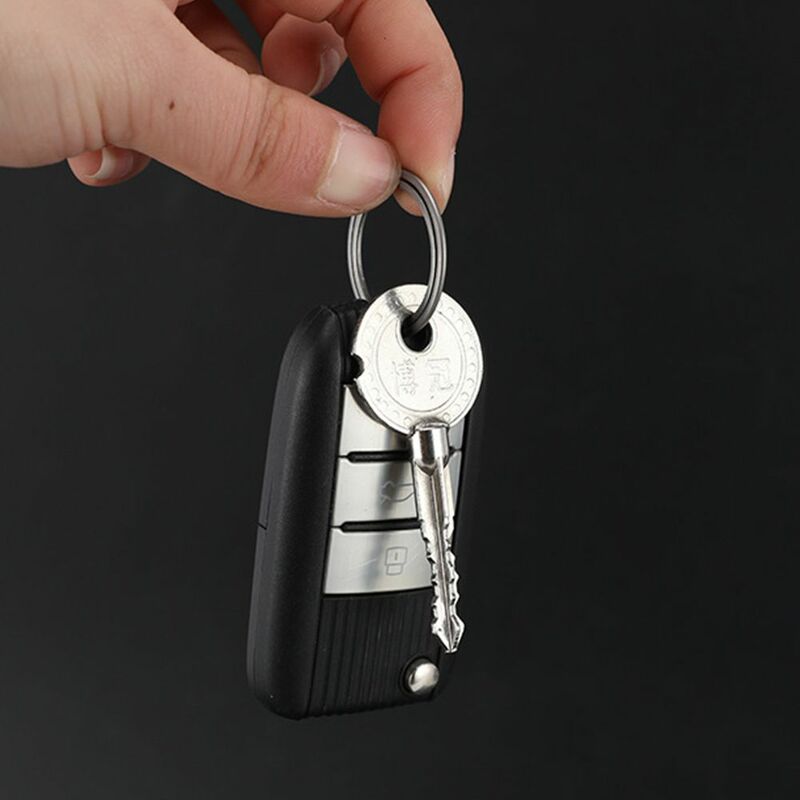 1Pc New Titanium Key Ring Super Lightweight Keychains Buckle Pendant Man Car Keychain Male Creativity Gift Outdoor Tool