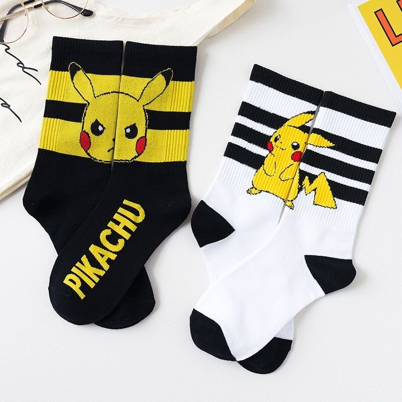 Pikachu chaussettes femmes dessin animé anime Pokemon kawaii Harajuku coton antidérapant hommes maison noir blanc Couples chaussettes