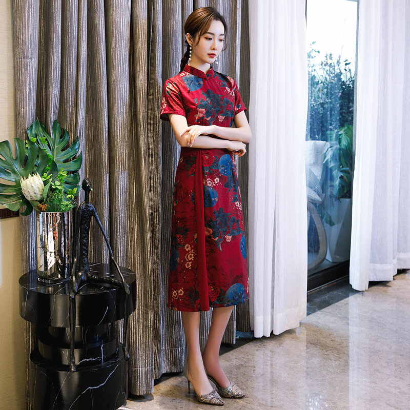Novo vestido de manga curta de seda cheongsam, vestido casual com gola de meia-idade e idoso, 2020