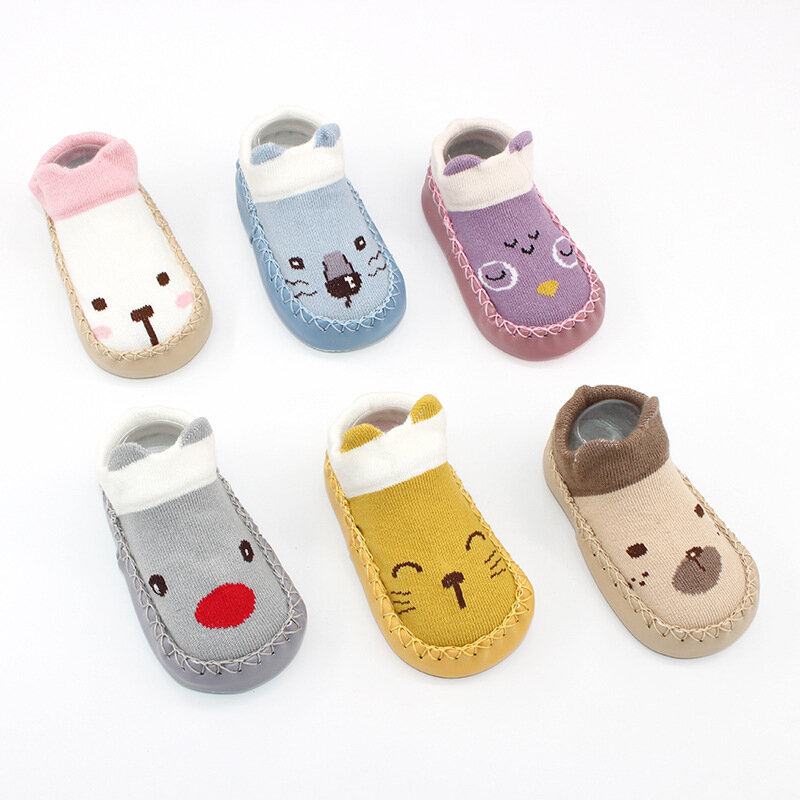 Śliczne skarpety dziecięce z gumowe podeszwy antypoślizgowe miękkie podeszwy Sox wzór zwierzęcy niemowlę skarpety stóp dla noworodka skarpetki podłogowe dla dzieci buty