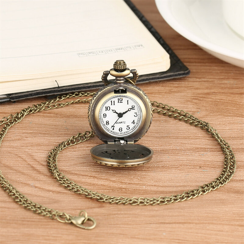 Mini reloj de bolsillo de cuarzo para niños y mujeres, cadena con colgante de esfera con números árabes, pequeño reloj antiguo, regalos encantadores
