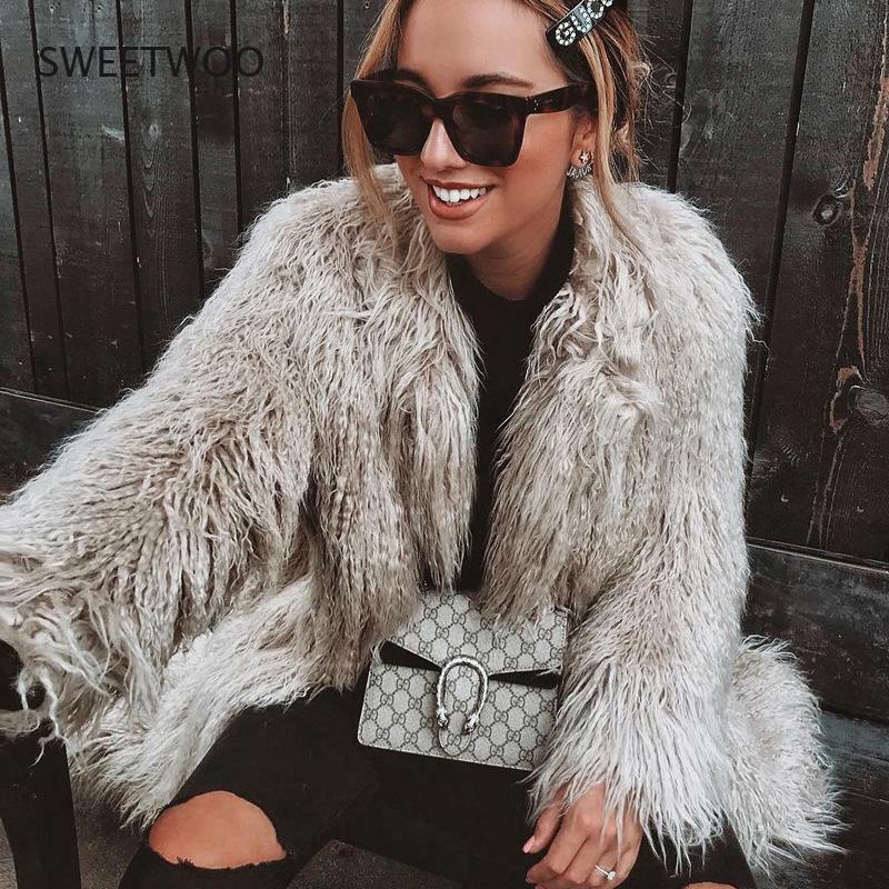 Giacca invernale in pelliccia sintetica spessa da donna elegante 2021 cappotto in peluche a maniche lunghe di nuova moda Streetwear alla moda