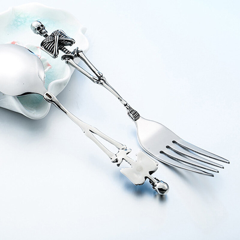 Tytanowy stalowy szkielet czaszka widelec łyżka zastawa stołowa Vintage stół do jadalni sztućce zestaw metalowe rzemiosła impreza z okazji halloween prezenty