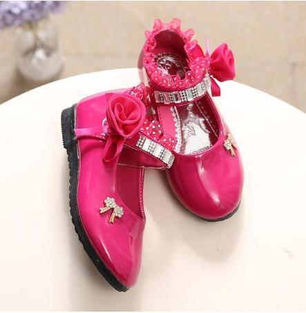Scarpe per bambini per ragazza primavera nuove scarpe in pelle di pizzo principessa moda carino fiocco strass scarpe da sposa studente Party Dance