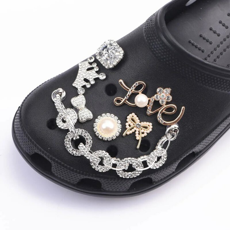 Designer croc sapato encantos metal bling correntes sapatos decorações perfume rainha acessórios para jibz pulseiras presentes da menina
