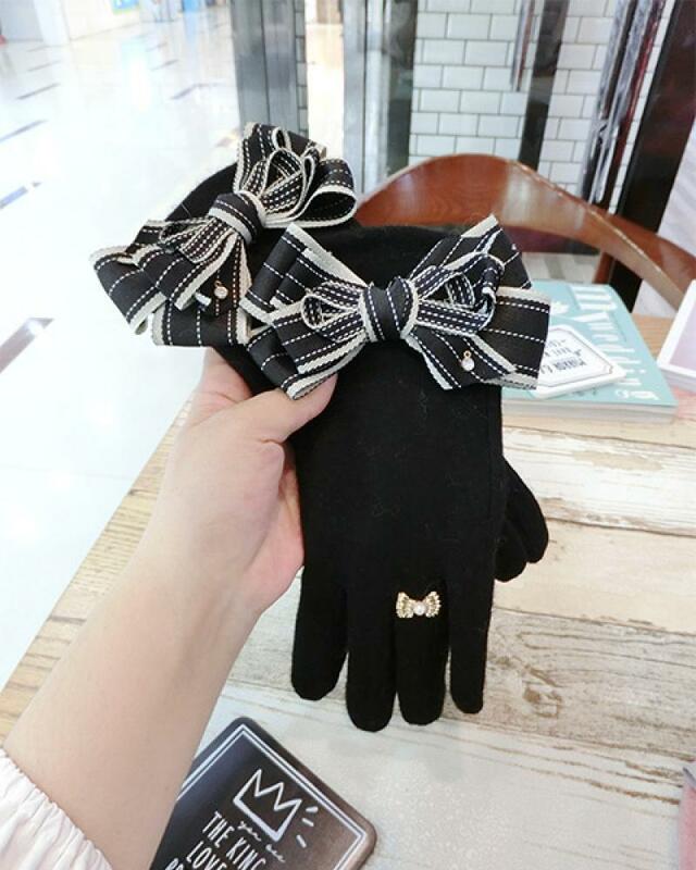 Полосатые кашемировые перчатки с бантом, корейские женские зимние перчатки, модные милые кашемировые теплые женские перчатки с пятью пальцами для сенсорного экрана A431