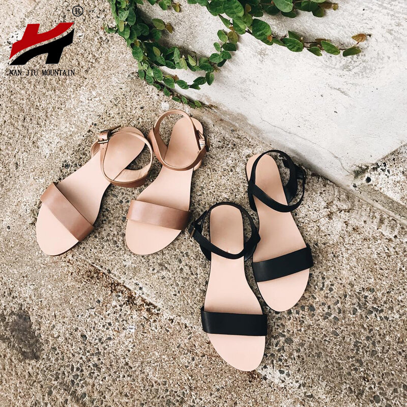 NAN JIU MOUNTAIN-Sandalias planas de verano para mujer, zapatos de playa con tachuelas y hebilla de Color brillante Simple de talla grande