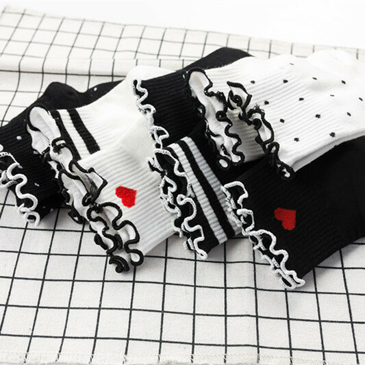 Meia Lolita-Calcetines cortos de algodón para mujer, medias informales con volantes, corazones rojos, lunares blancos, Kawaii, negro, regalo