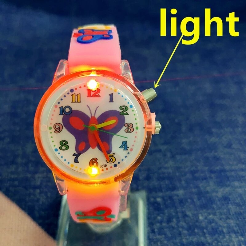 Sumber Lampu Berkedip Jam Tangan Anak Laki-laki dan Perempuan Anak-anak Elektronik Warna-warni Bercahaya Jam Hadiah Ulang Tahun Bayi Anak-anak