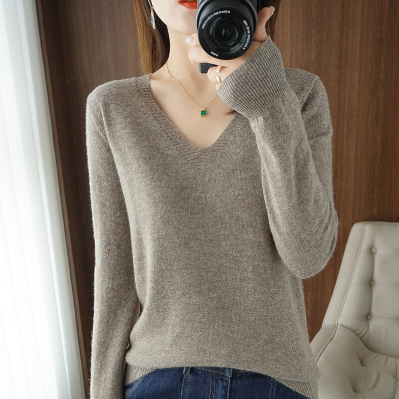 Autumn and winter new style V-neck sweater women's solid color warm pullover fashion soft loose women's pullover knitted sweater