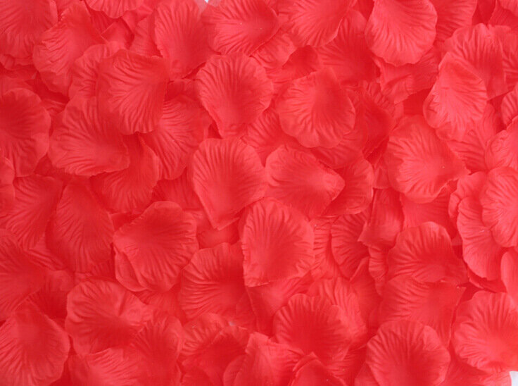100 piezas de tela de seda con pétalos de imitación rojos, 4,5 cm x 4,5 cm, pétalos de rosa, diseño para sala de bodas, suministros de boda