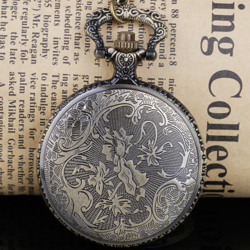 Reloj de bolsillo de cuarzo de Anime de bronce único para hombres y mujeres, colgante de collar, regalos de relojes