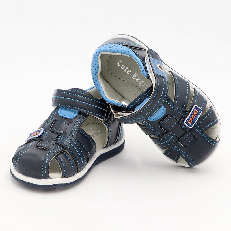 Sandalias ortopédicas para niños pequeños, zapatos de cuero sintética infantiles con suela plana, zapatillas de punta cerrada y estilo veraniego para bebé, talla 20-30