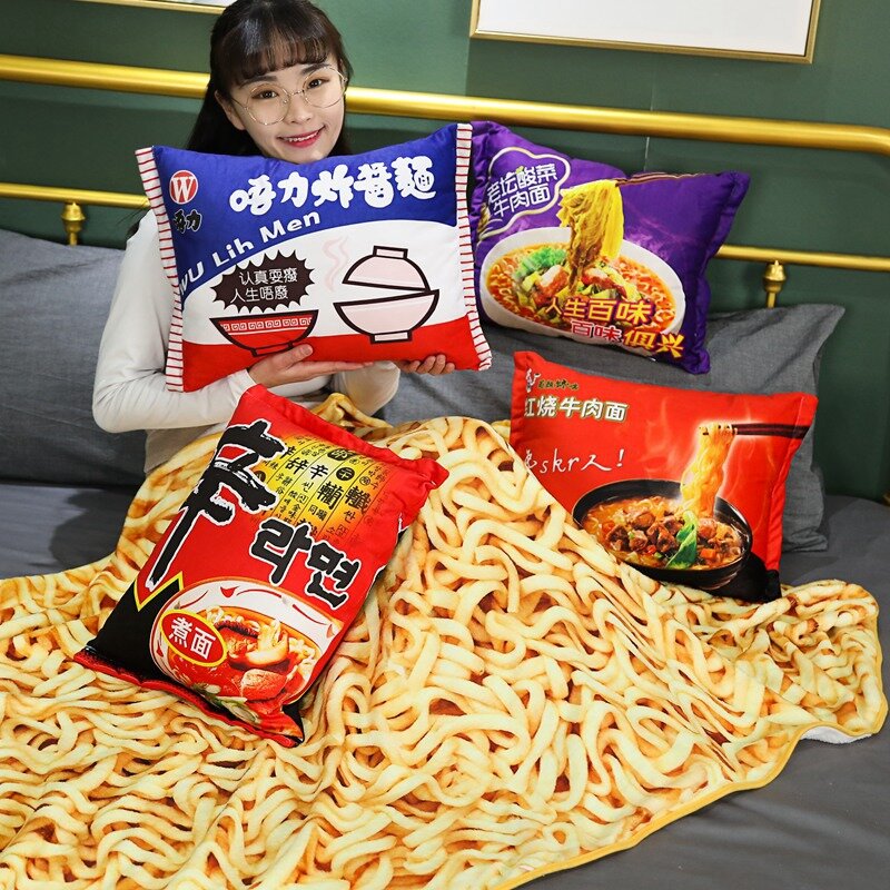 Simulación de Noodles instantáneos, almohada de felpa con manta rellena de ternera estofada, Sauerkraut/Noodles fritos, de espinillera