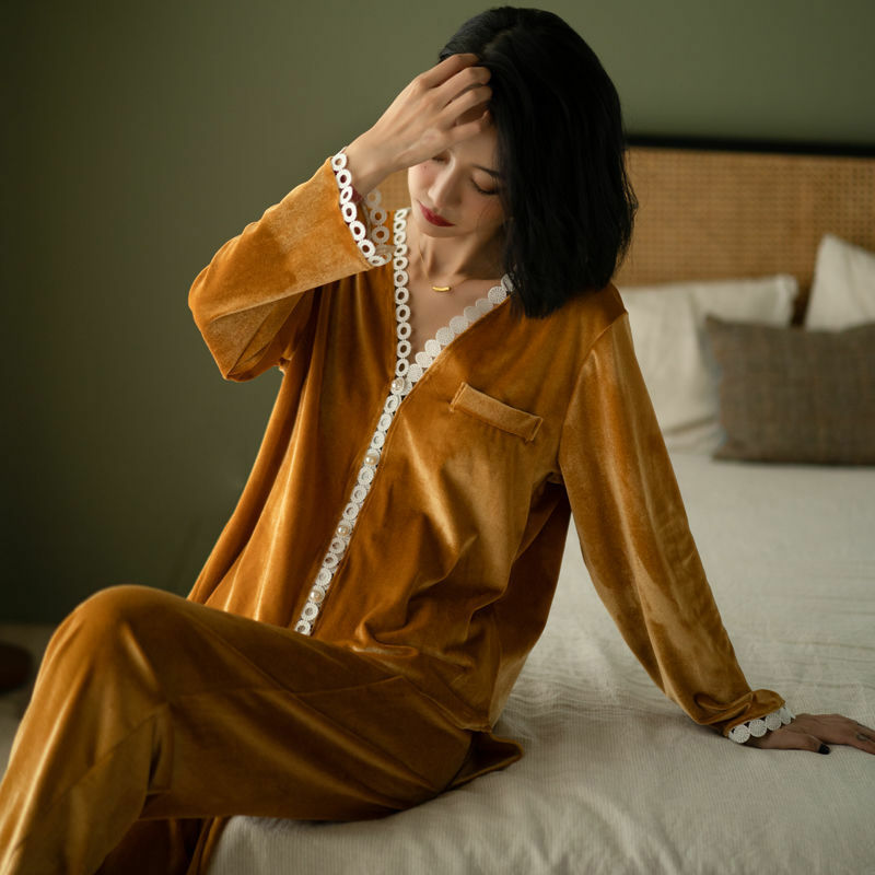 Piyama Beludru Nyaman untuk Wanita Musim Gugur Musim Dingin Warna Polos Lengan Panjang Pakaian Rumah Pakaian Tidur Wanita Piyama Longgar