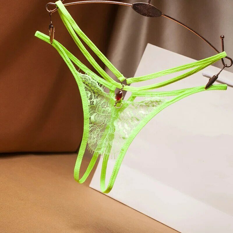 String brodé Ultra-fin pour femmes, Lingerie tentation, culotte Perspective, dentelle Sexy, entrejambe ouvert, sous-vêtements érotiques pour dames
