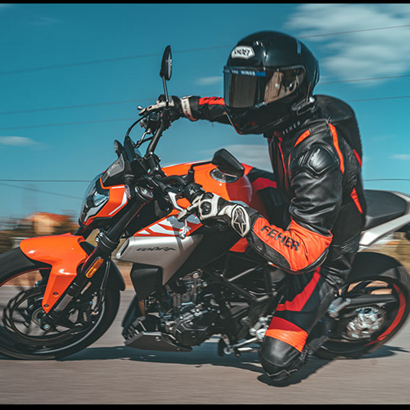 Setelan Sepeda Motor Jaket Kulit Lapisan Balap Tahan Air Jaket Motor Empat Musim Pelindung Paduan Titanium