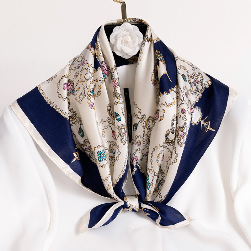 Pañuelo cuadrado de seda Natural para mujer, Bandana pequeña con estampado azul, pañuelo para el pelo, 65x65cm