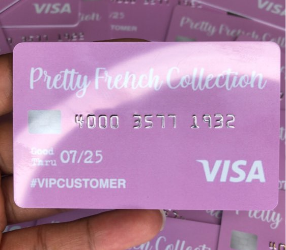 Пользовательский логотип Vip/членство/подарочные карты печать индивидуальных кредитных визиток с тиснеными номерами