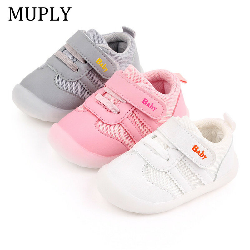 Sapatos unissex primeiros passos para bebês, sapatinho infantil de borracha macia e antiderrapante para as primeiras caminhadas da criança