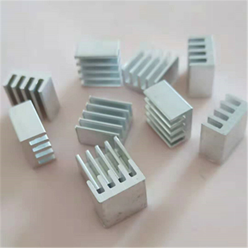 20 stücke Computer Kühler Kühler Aluminium Kühlkörper kühlkörper für Elektronische Chip wärmeableitung Cooling Pads 8,8*8,8 * 5mm