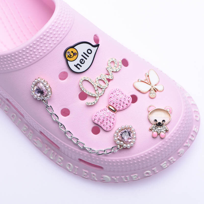 Dijes de diseño de diamantes de imitación ostentosos, Accesorios para zapatos de cocodrilo, sandalias, decoración, etiqueta de Metal, letras, Accesorios personalizados