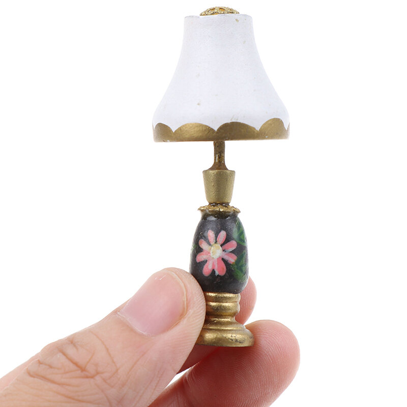 1 Pcs 1:12 Miniatur Meja Lilin Retro Lampu Minyak Tanah Rumah Boneka Aksesoris Furnitur Rumah Boneka Mainan Lampu Dekorasi