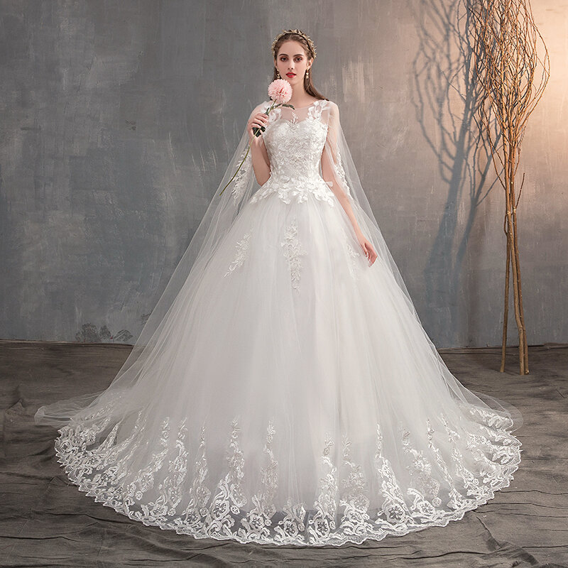 2024 chinesisches Hochzeits kleid mit langer Kappe Spitze Brautkleid mit langem Zug Stickerei Prinzessin plus Größe Brautkleid