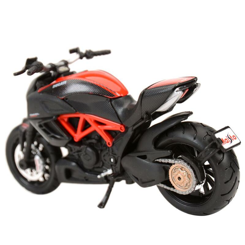 Maisto 1:18 Ducati Diavel Carbon Static Die Cast ยานพาหนะสะสมงานอดิเรกรถจักรยานยนต์ของเล่น