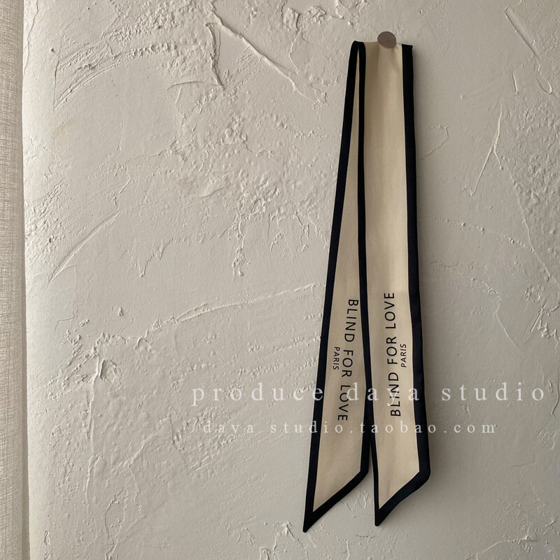 Шарф Шелковый узкий, длинный, с французскими буквами, в стиле ретро