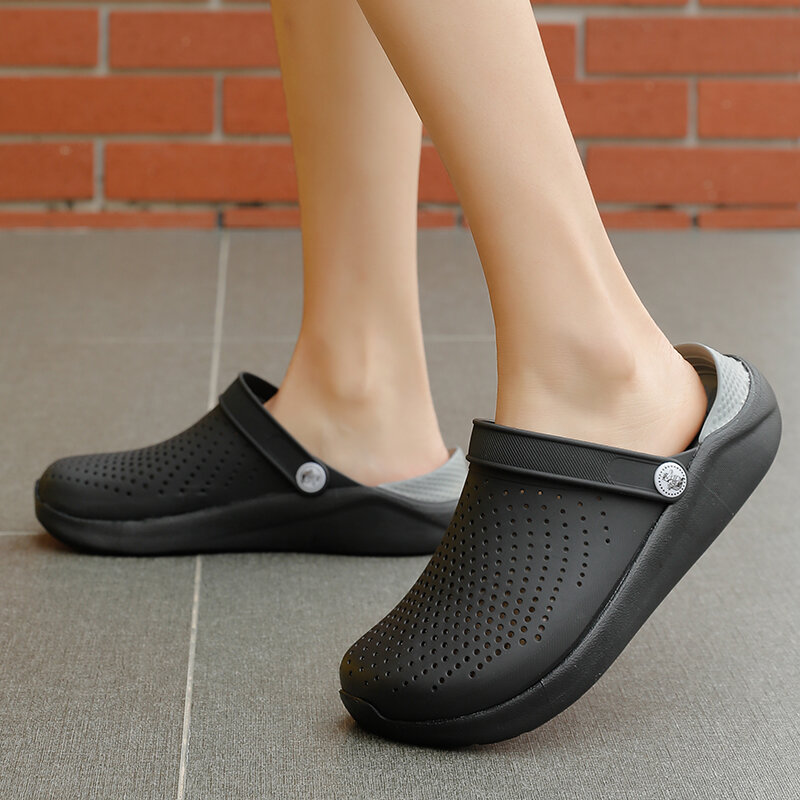 2020 Men Sandals Crocks LiteRide Hole Shoes Crok Rubber Clogs For Men EVA Unisex Garden Shoes Black Crocse Adulto Cholas Hombre