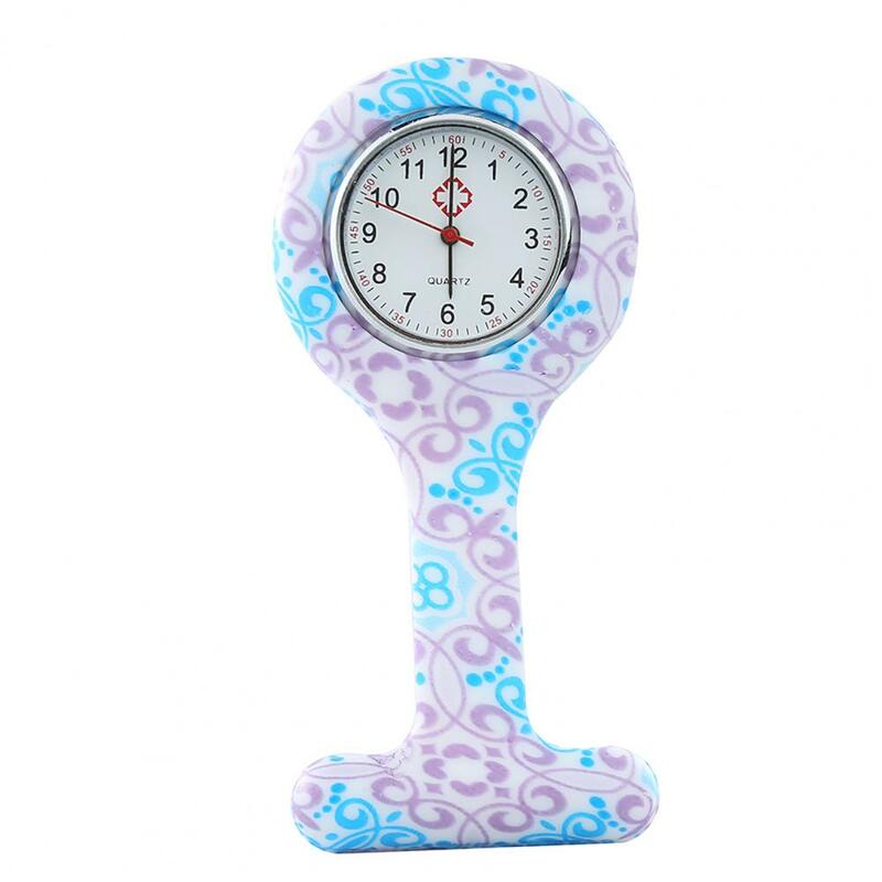Casual นาฬิกาซิลิโคนพยาบาล Multicolor รูปแบบอาหรับตัวเลขรอบผู้หญิงพยาบาลเข็มกลัด Tunic Fob นาฬิกาพ็อกเก็ตนาฬิกา