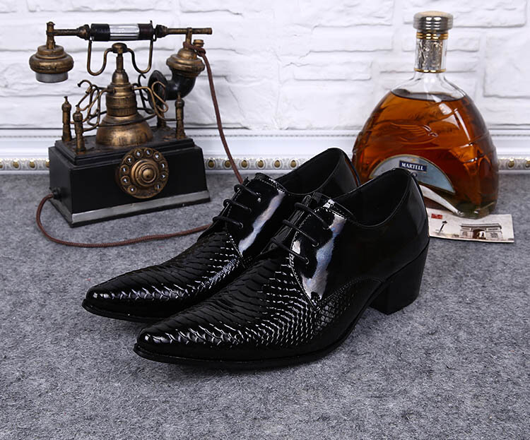 Chaussures de luxe en cuir véritable pour hommes, chaussures de luxe faites à la main, rouge/noir, chaussures respirantes à bout pointu pour Banquet et mariage