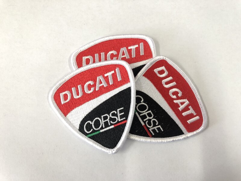 Ducati corse гоночная Вышивка Патчи для одежды значок Мерроу границы железа на подложке как индивидуальный дизайн Бесплатная доставка