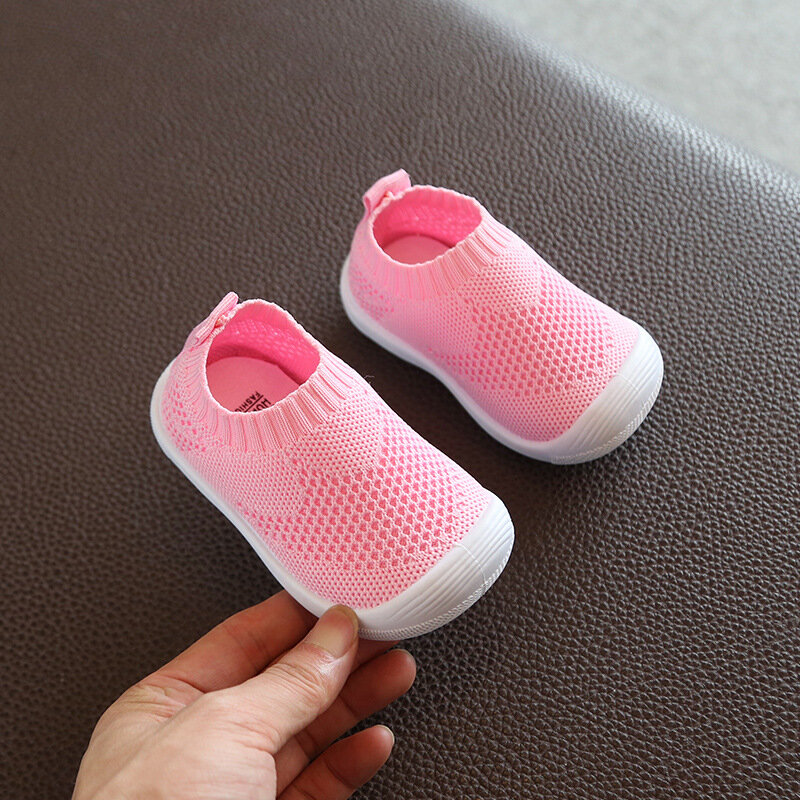 Dziecięce buciki dziecięce buciki oddychające b dziecięce buty dla małego dziecka dziewczęce chłopięce buty codzienne wykonane z siatki miękkie dno wygodne antypoślizgowe buty