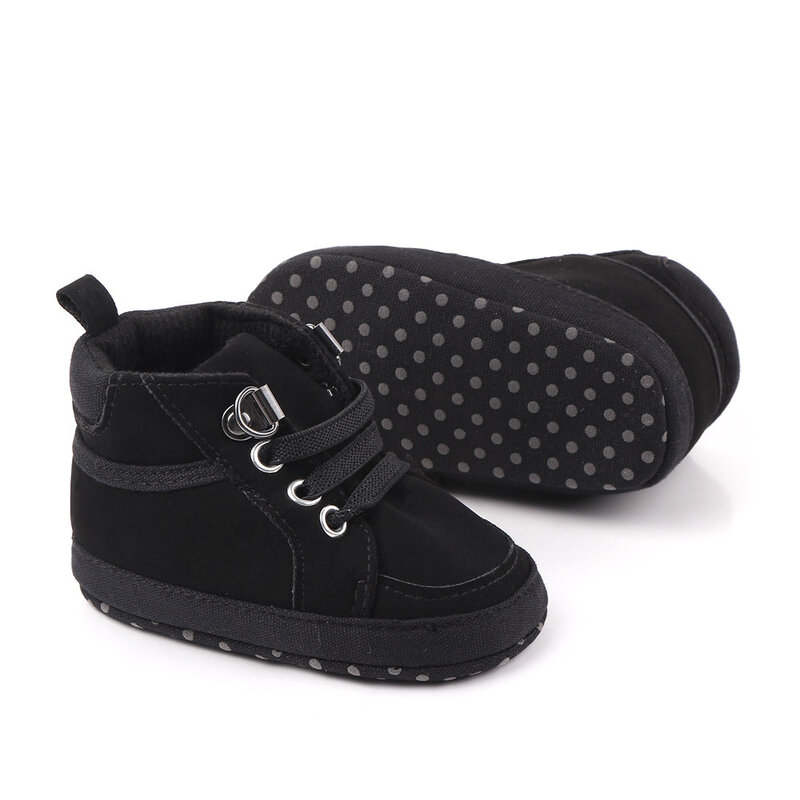 Брендовая обувь для новорожденных мальчиков, мягкая подошва, детская кроватка, противоскользящие кроссовки, однотонная обувь для первых шагов из ПУ для 1 года, 0-18 месяцев