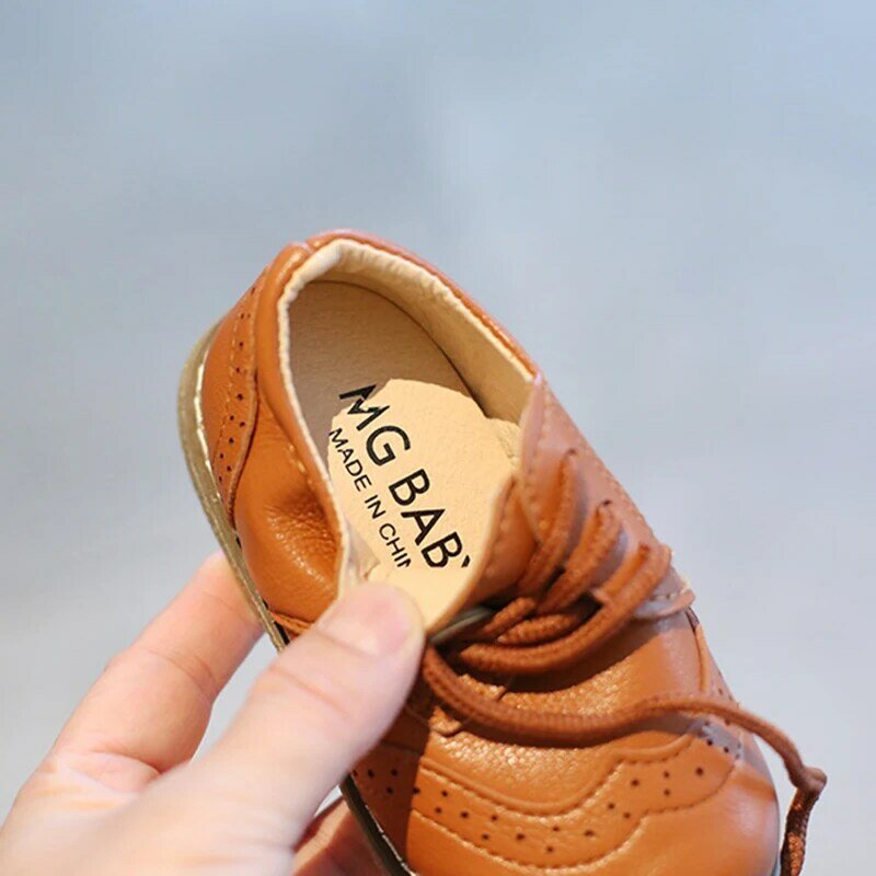 Capsella-男の子と女の子のための革の靴,柔らかい靴底のカジュアルスニーカー,屋外