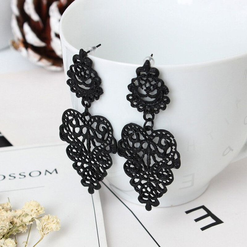 Fashion Vintage Carved Hollow Heart Geometric Drop Dangle Earrings For Women Black Gold Silver Color Stud Jewelry Party Gift