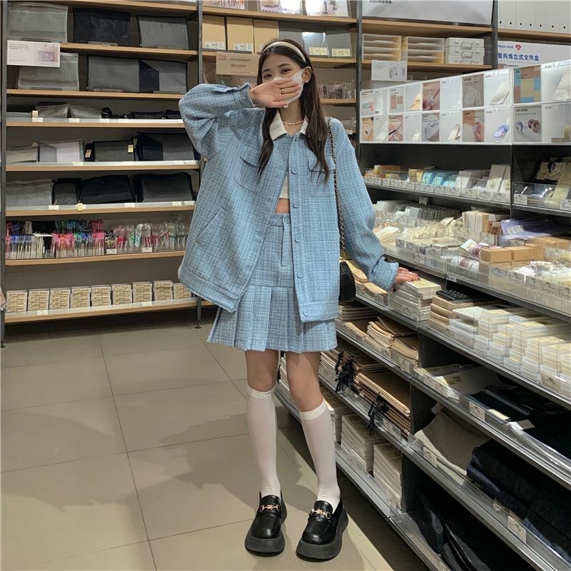 Set Wanita Desain Fashion Biru Lengan Panjang Kerah Turn-Down Luaran Longgar Gaya Jepang Sweet Empire Rok Mini Lipit Anak Perempuan