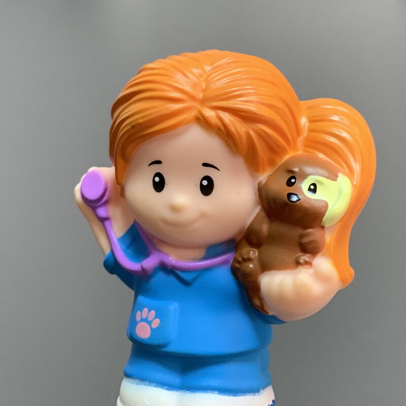 Nowy 2-calowy Fisher mały Mini ludzie dziadkowie Mia artysta lekarz astronauta Cartoon Action Figures zabawki dla dzieci prezent