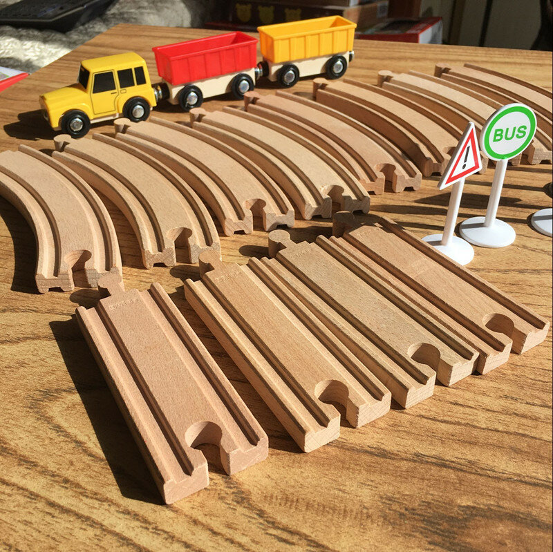21pcs of entry-level wooden scene rail car track set magnetic small train circular track toys compatible with brand rail cars