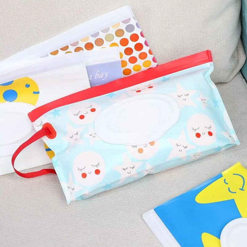 Useful Cute Snap-Strap Baby Product Flip Cover Carrying Case Cosmetic Pouch Wet Wipes Bag Stroller Accessories Tissue Box